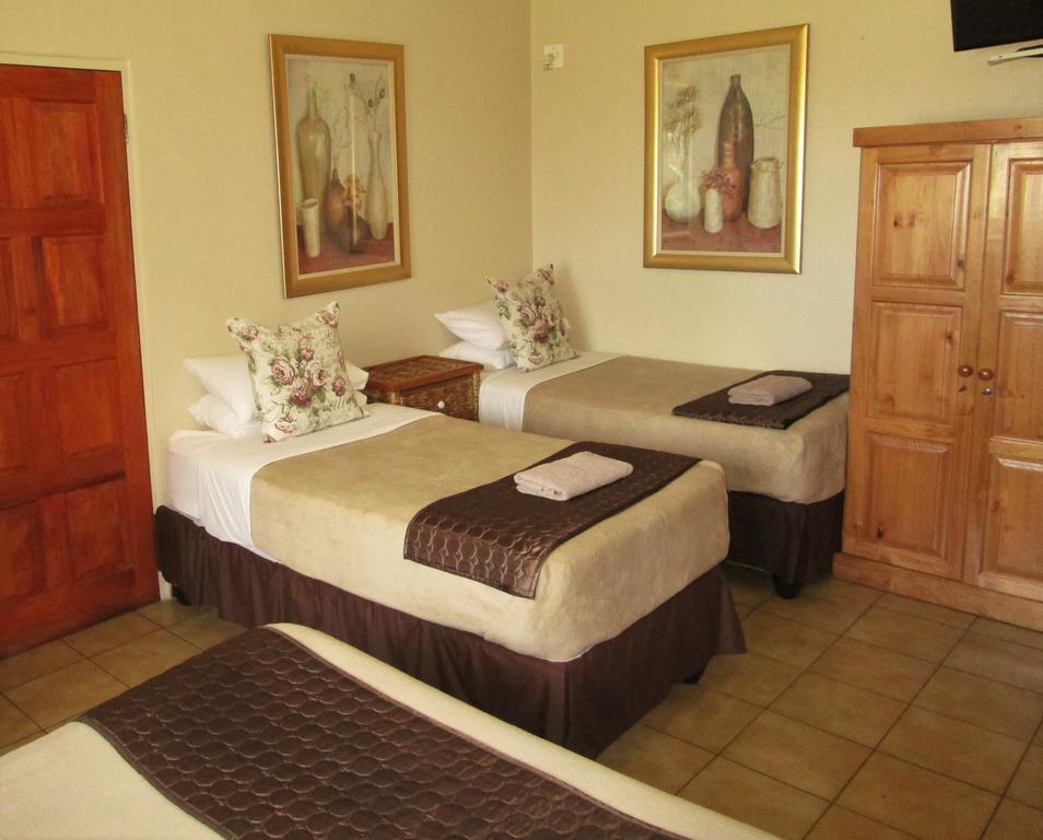 Aber Jetz Guesthouse 퐁골라 외부 사진