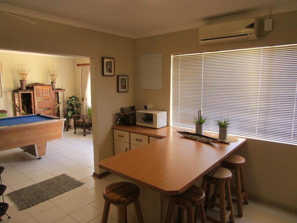 Aber Jetz Guesthouse 퐁골라 외부 사진